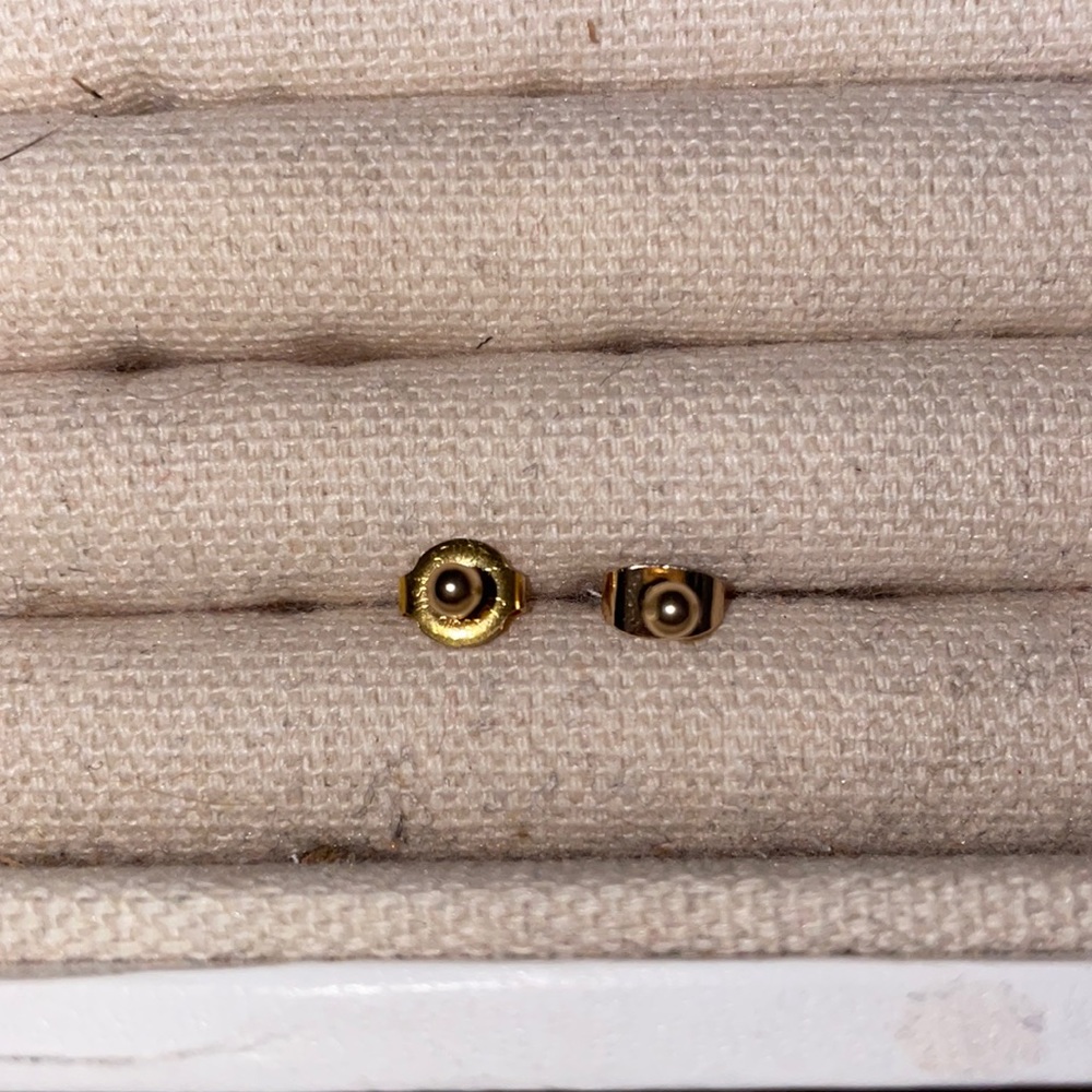 14k Yellow Gold 3mm Stud Earrings